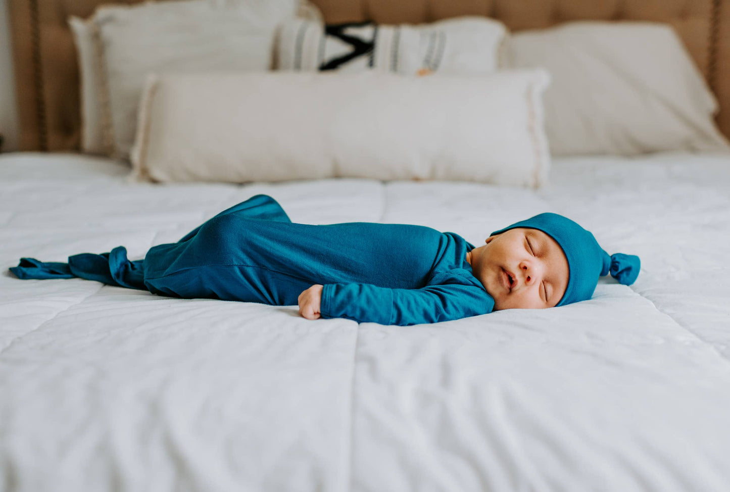 Three Little Tots - Blue Knotted Gown: Gown & Hat