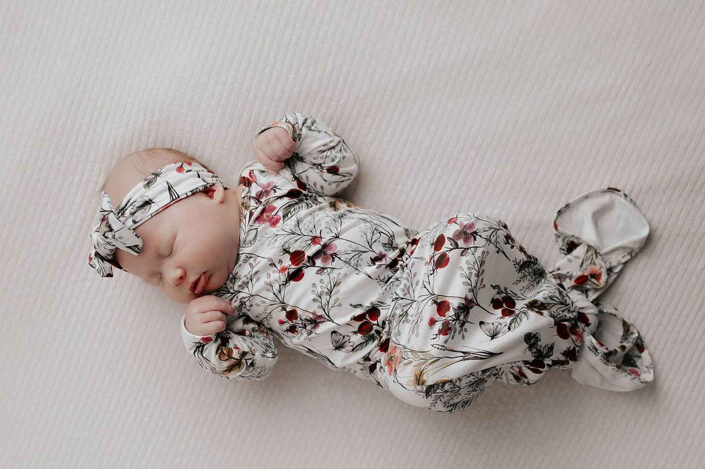 Three Little Tots - Floral Flower Knotted Gown: Gown & Hat